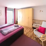 Apartment Spitzen-ferienwohnung In Der Spitzenstadt Plauen