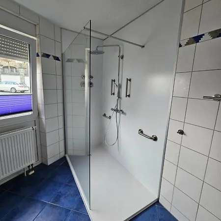 شقة Spitzen-ferienwohnung In Der Spitzenstadt