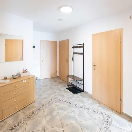 Apartment Spitzen-ferienwohnung In Der Spitzenstadt *