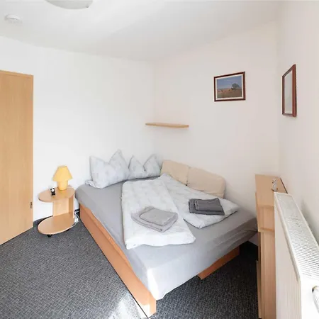 Apartment Spitzen-ferienwohnung In Der Spitzenstadt Plauen